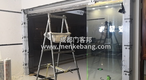 成都寫字樓自動感應(yīng)門案例,裝修公司感應(yīng)門案例,辦公室無框玻璃感應(yīng)門案例