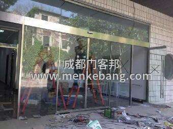 玻璃自動門突然關不了,成都上門維修自動門 玻璃自動門突然關不了,成都上門維修自動門